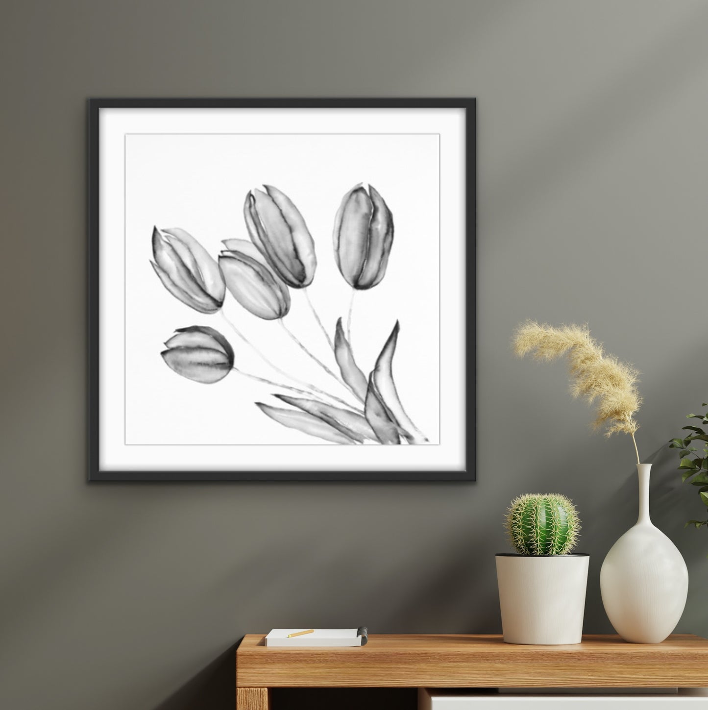 5 Tulips Black & White